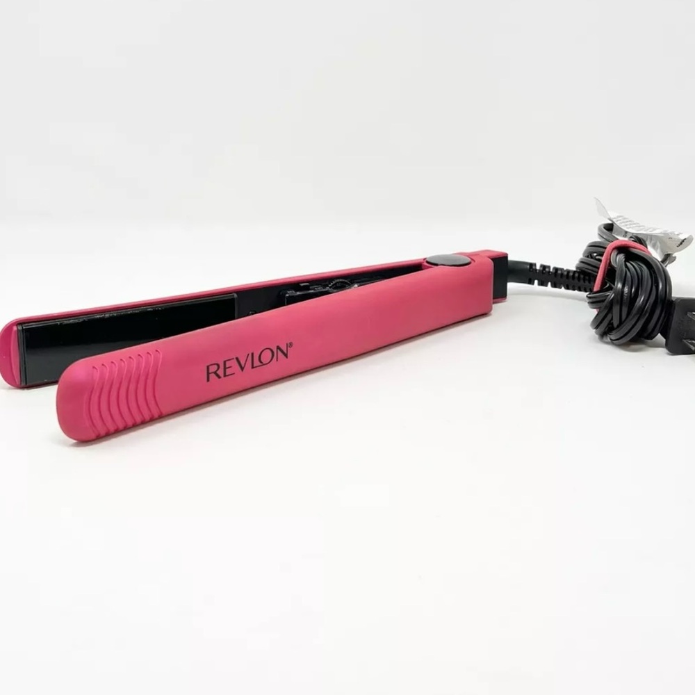 REVLON Straightener